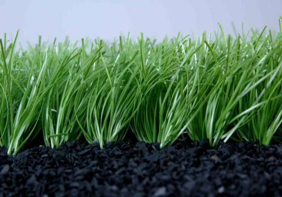 Hạt cao su dùng trong chi phí làm sân cỏ nhân tạo 7 người