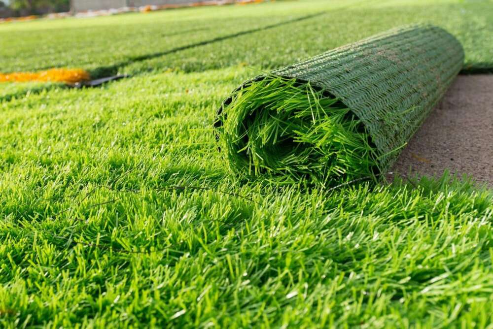 Cần lựa chọn loại sân cỏ nhân tạo chất lượng tốt để kéo dài tuổi thọ