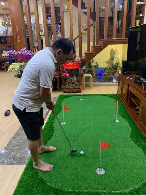 Thi công thảm tập golf trong nhà giá rẻ
