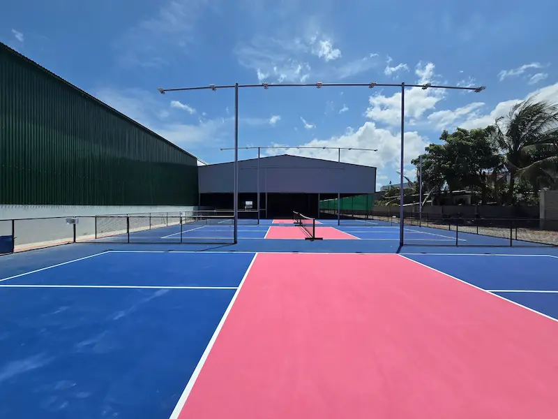 Cụm 8 sân pickleball và cầu lông NP tại Đông Hải do AT SPORT thi công